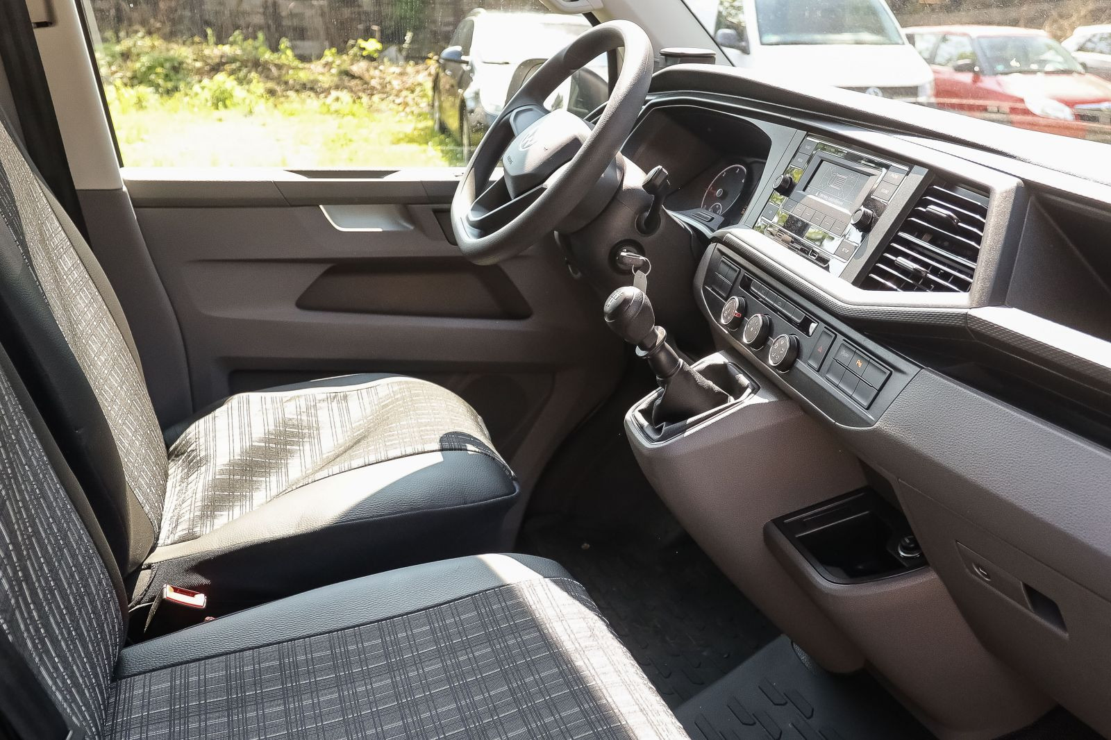 Volkswagen T6.1 Kasten 2.0 TDI Klima, Parkpilot, Mobiltelefon-Schnittstelle