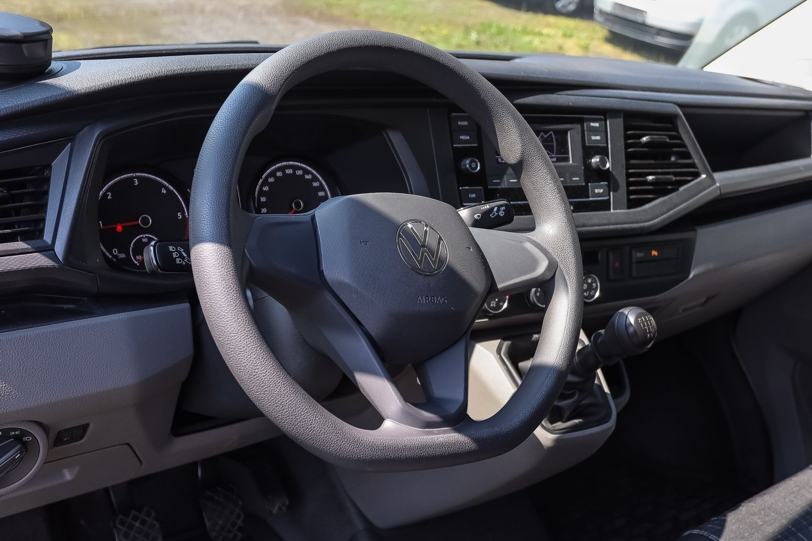 Volkswagen T6.1 Kasten 2.0 TDI Klima, Parkpilot, Mobiltelefon-Schnittstelle