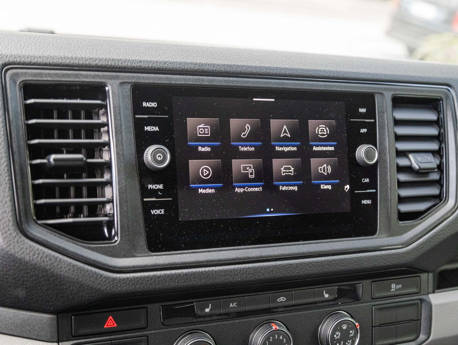 Volkswagen Crafter 35 Palfinger Koffer + Ladebordwand, Navi