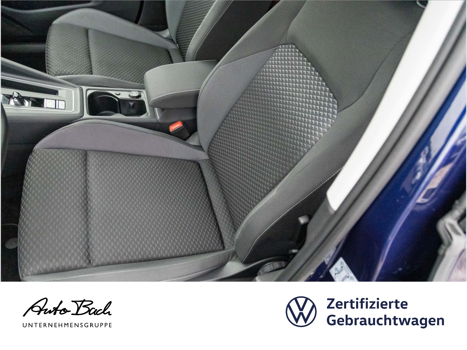 Volkswagen Golf VIII 1.5 eTSI "ACTIVE" DSG Navi LED ACC Digital Cockpit EPH AHK