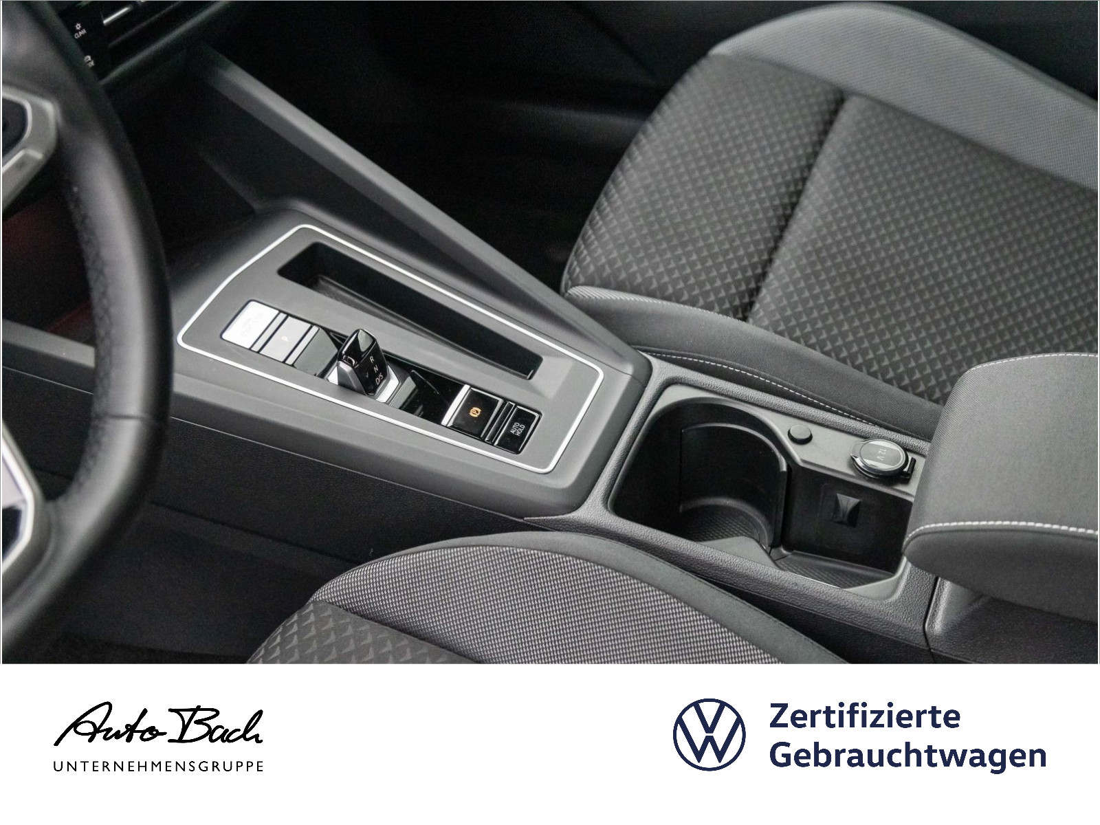 Volkswagen Golf VIII 1.5 eTSI "ACTIVE" DSG Navi LED ACC Digital Cockpit EPH AHK