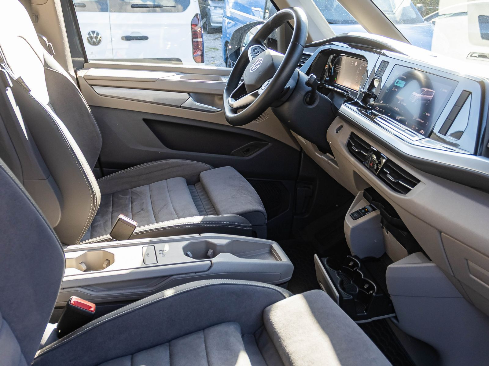 Volkswagen T7 Multivan 2.0 TDI Life Lang | Navi | DCC