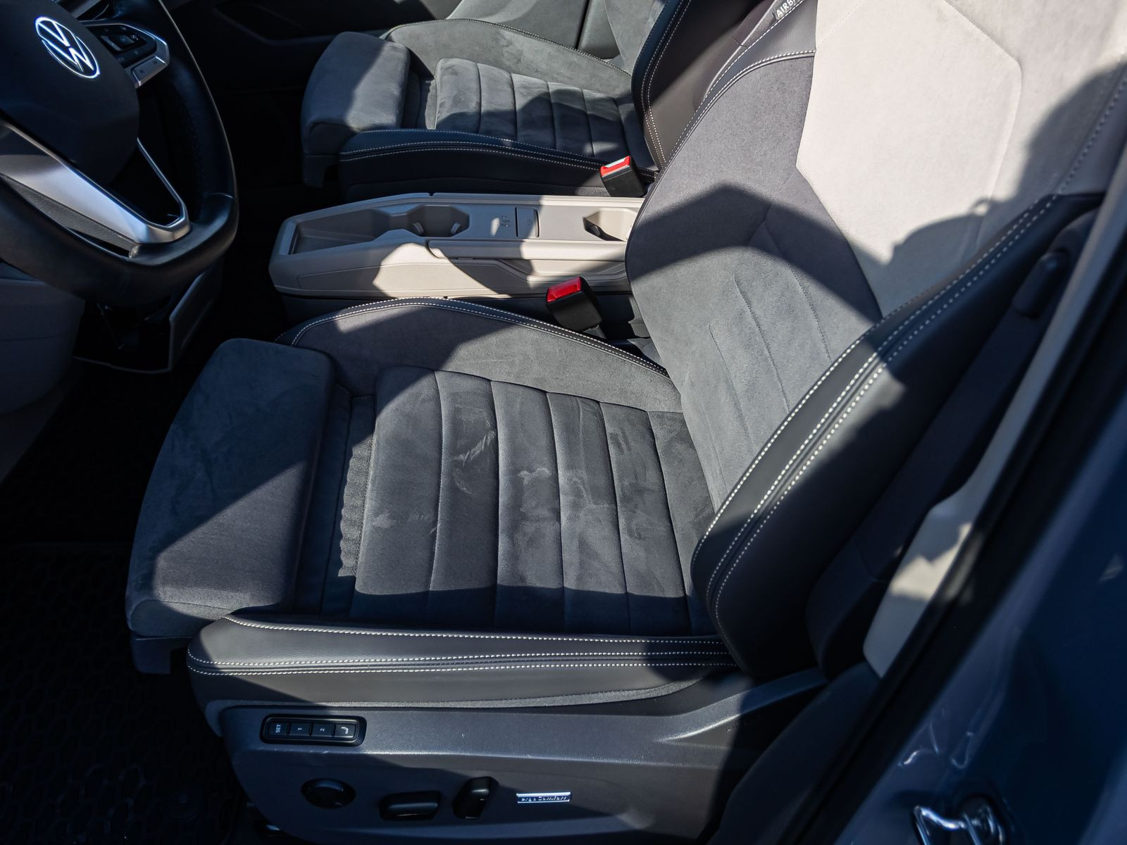 Volkswagen T7 Multivan 2.0 TDI Life Lang | Navi | DCC