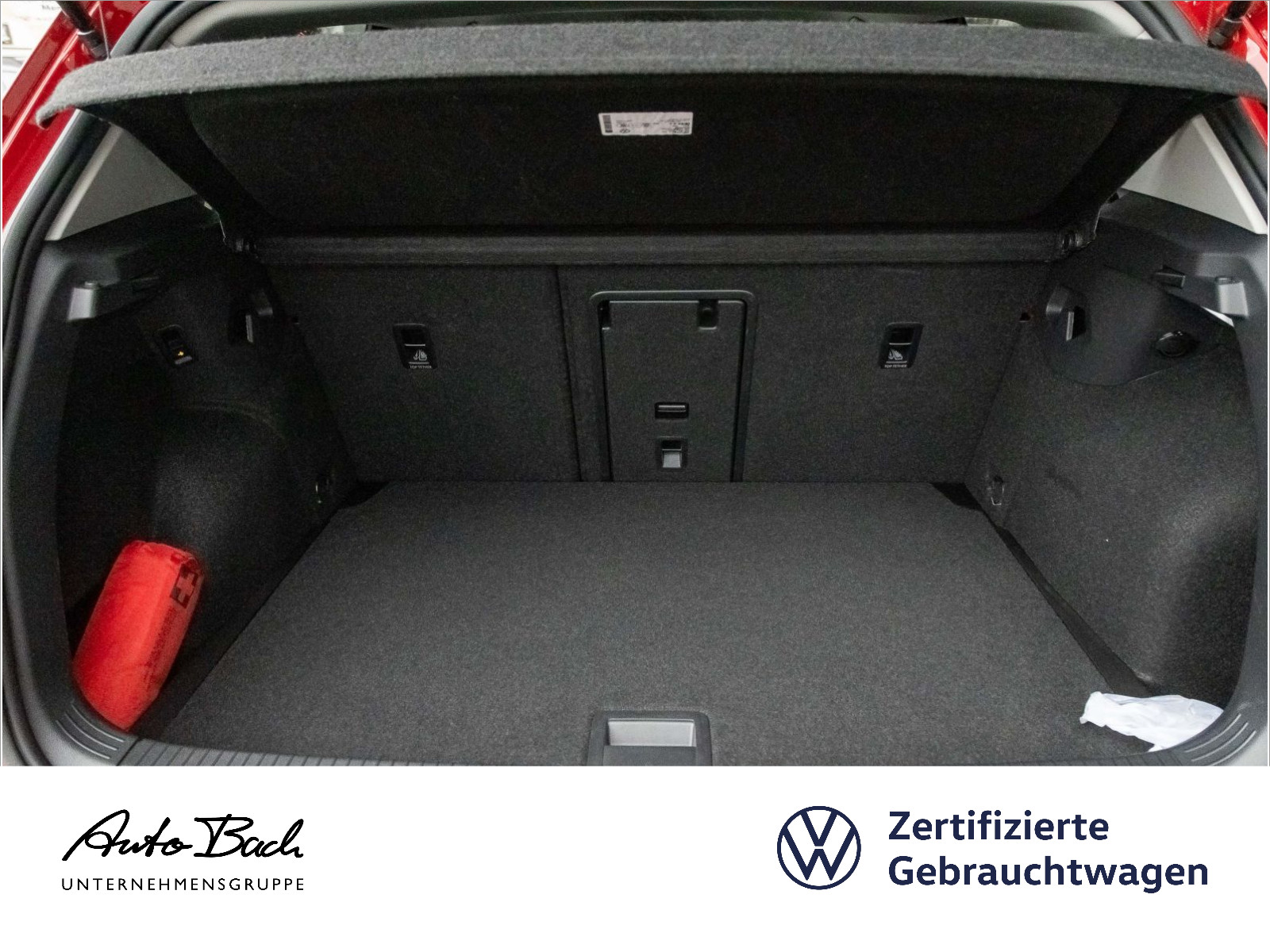 Volkswagen Golf VIII 1.5 eTSI "ACTIVE" DSG Navi LED Digital Cockpit ACC EPH AHK