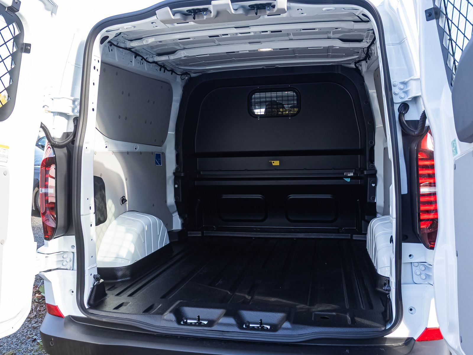 Volkswagen Transporter Kastenwagen Plus 2,0 l TDI | NAVI | AHK