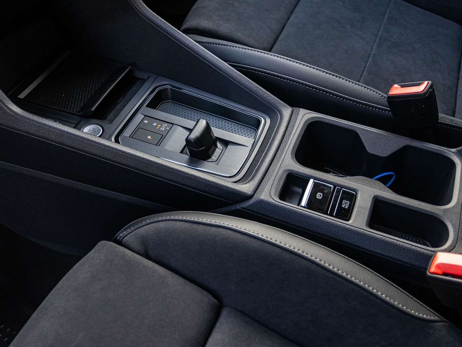 Volkswagen Caddy 2.0l TDI Life Maxi "Dark Label" 7-Sitzer