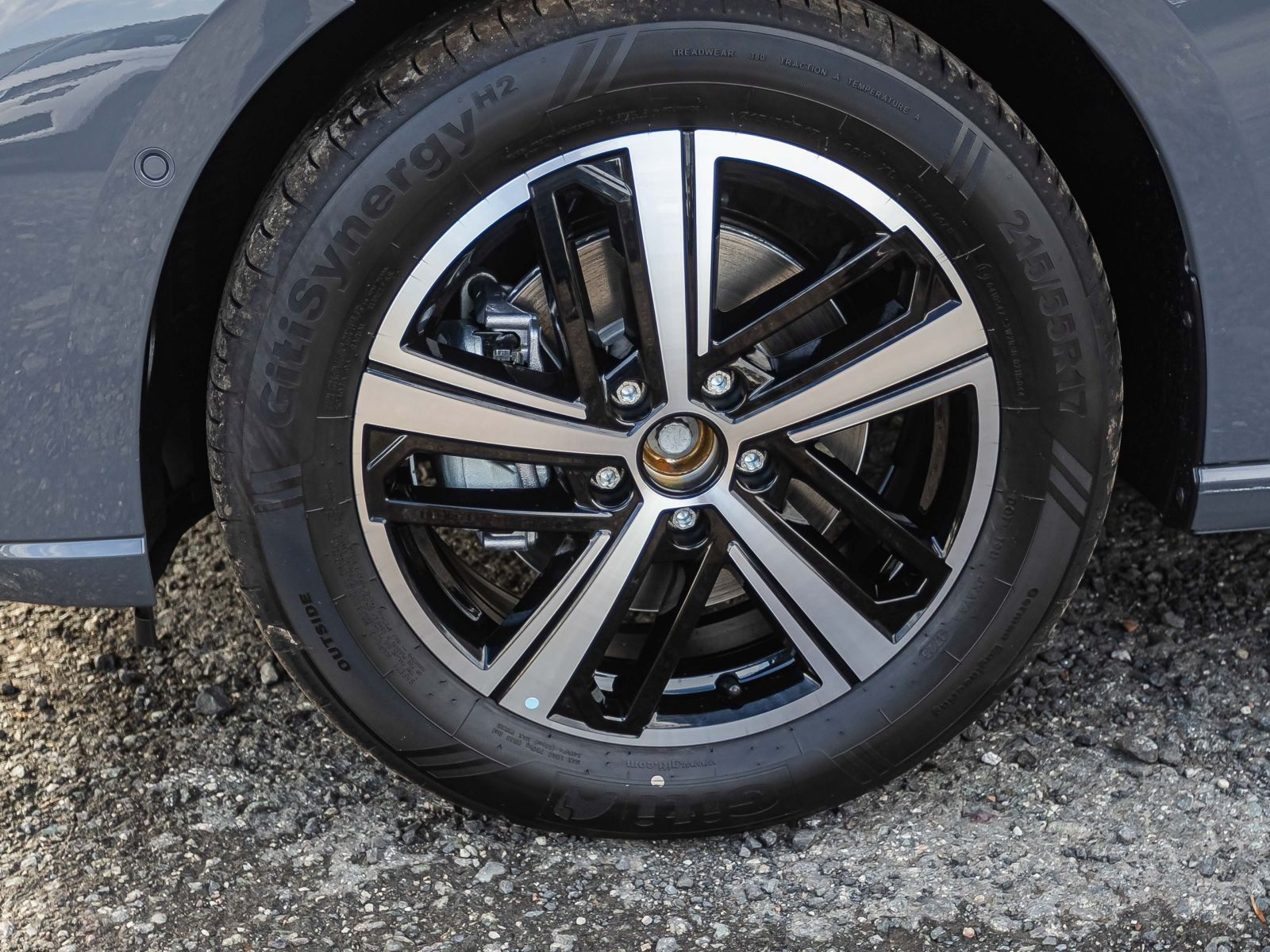 Volkswagen Caddy 2.0l TDI Life Maxi "Dark Label" 7-Sitzer