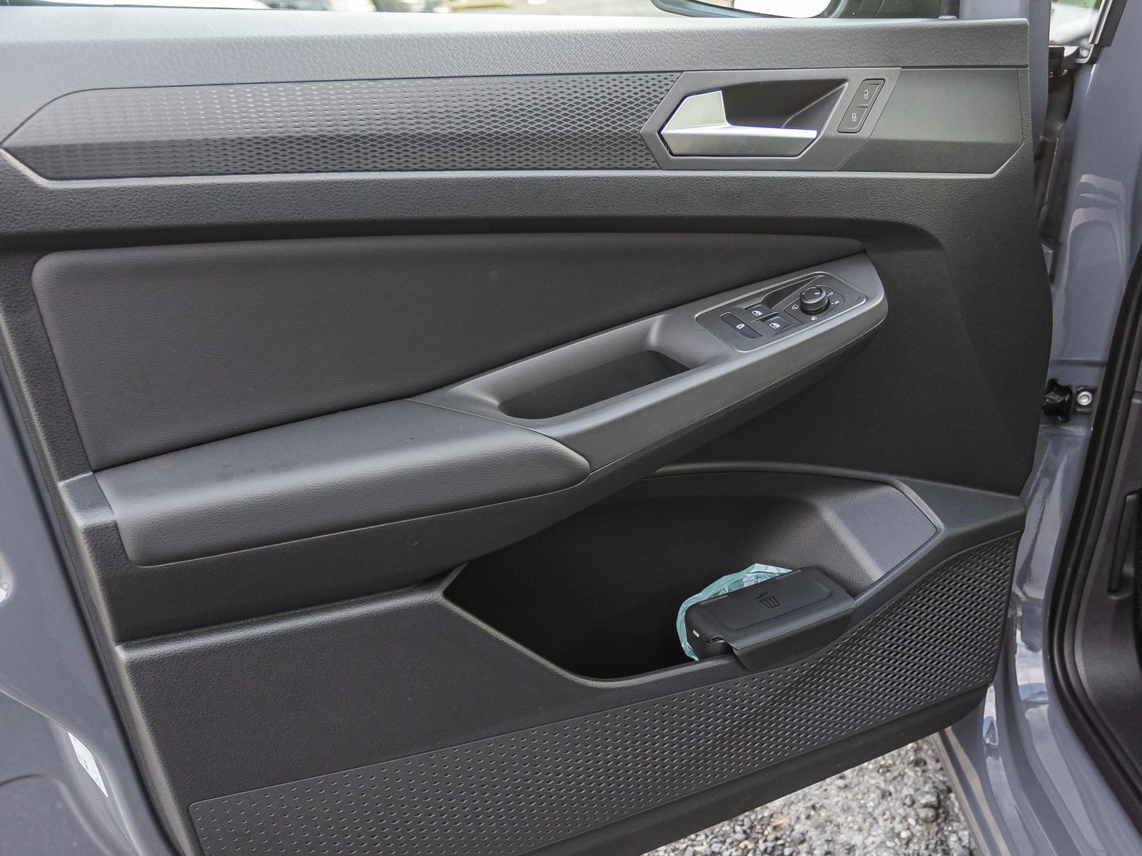 Volkswagen Caddy 2.0l TDI Life Maxi "Dark Label" 7-Sitzer