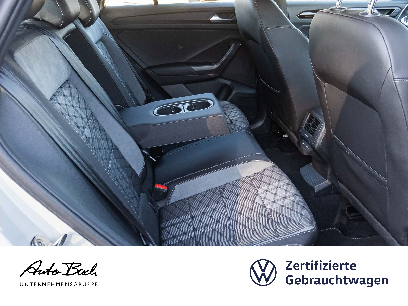 Volkswagen T-Roc 1.5 TSI "R-Line" DSG Navi LED Digital Cockpit ACC EPH DAB