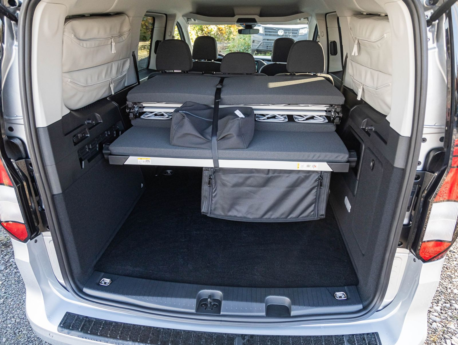 Volkswagen Caddy California 5-Sitzer 1,5 l TSI | NAVI | LED | Assistenzpaket