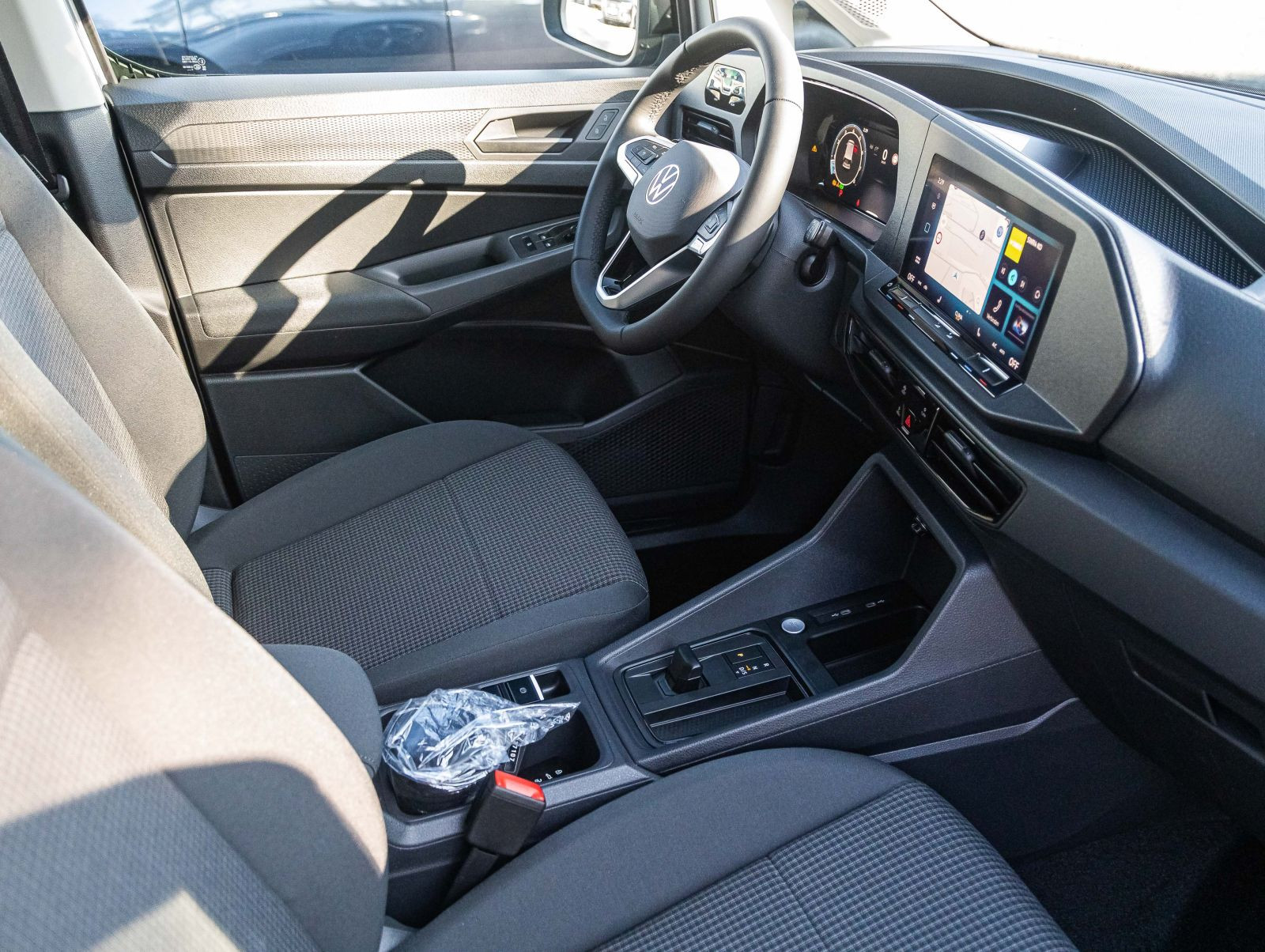 Volkswagen Caddy California 5-Sitzer 1,5 l TSI | NAVI | LED | Assistenzpaket