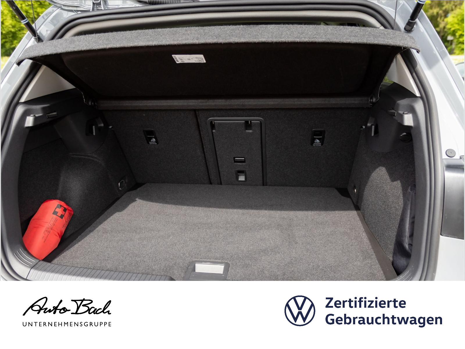 Volkswagen Golf VIII 1.5 eTSI "ACTIVE" DSG Navi LED Digital Cockpit ACC EPH