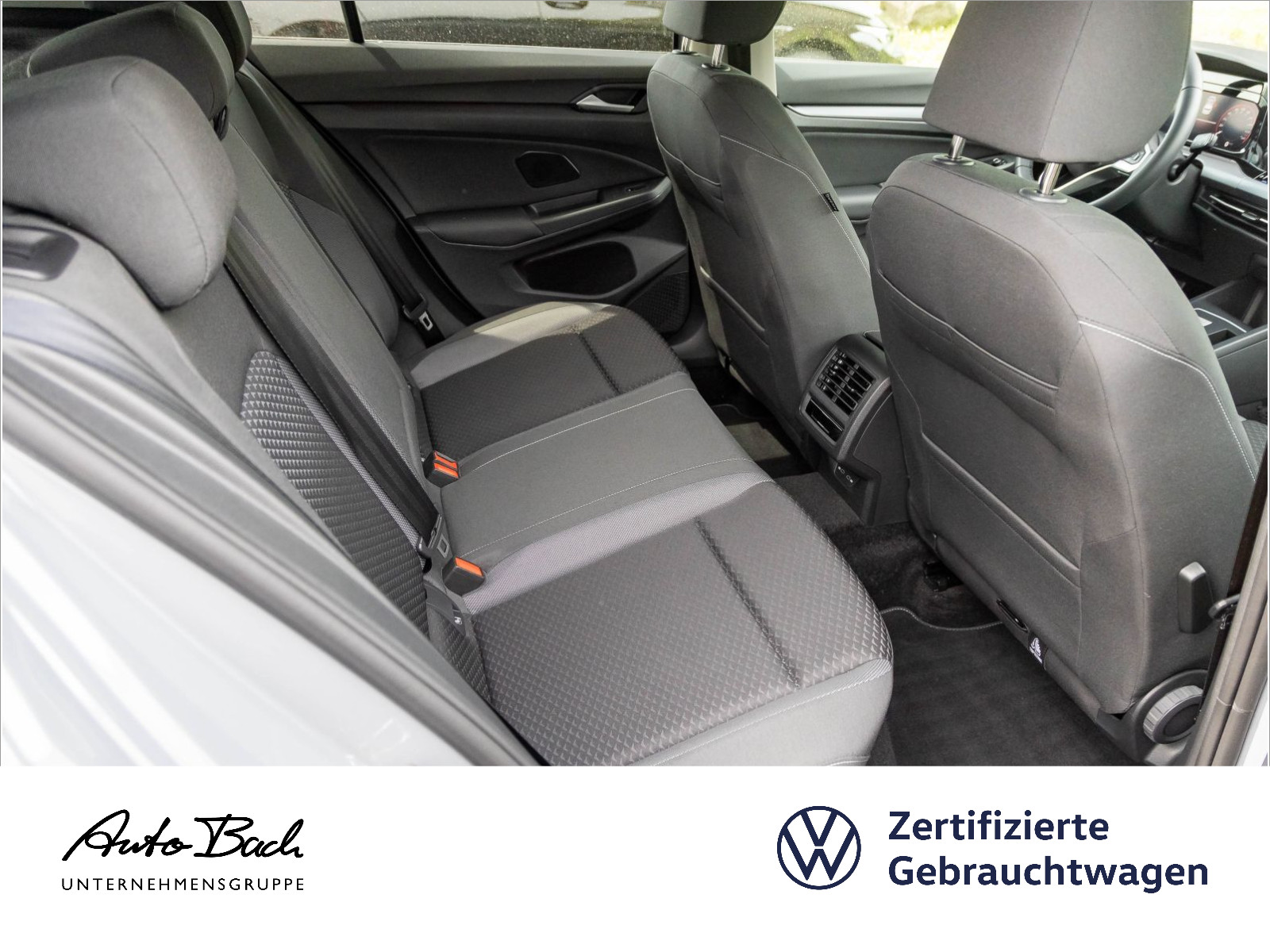 Volkswagen Golf VIII 1.5 eTSI "ACTIVE" DSG Navi LED Digital Cockpit ACC EPH