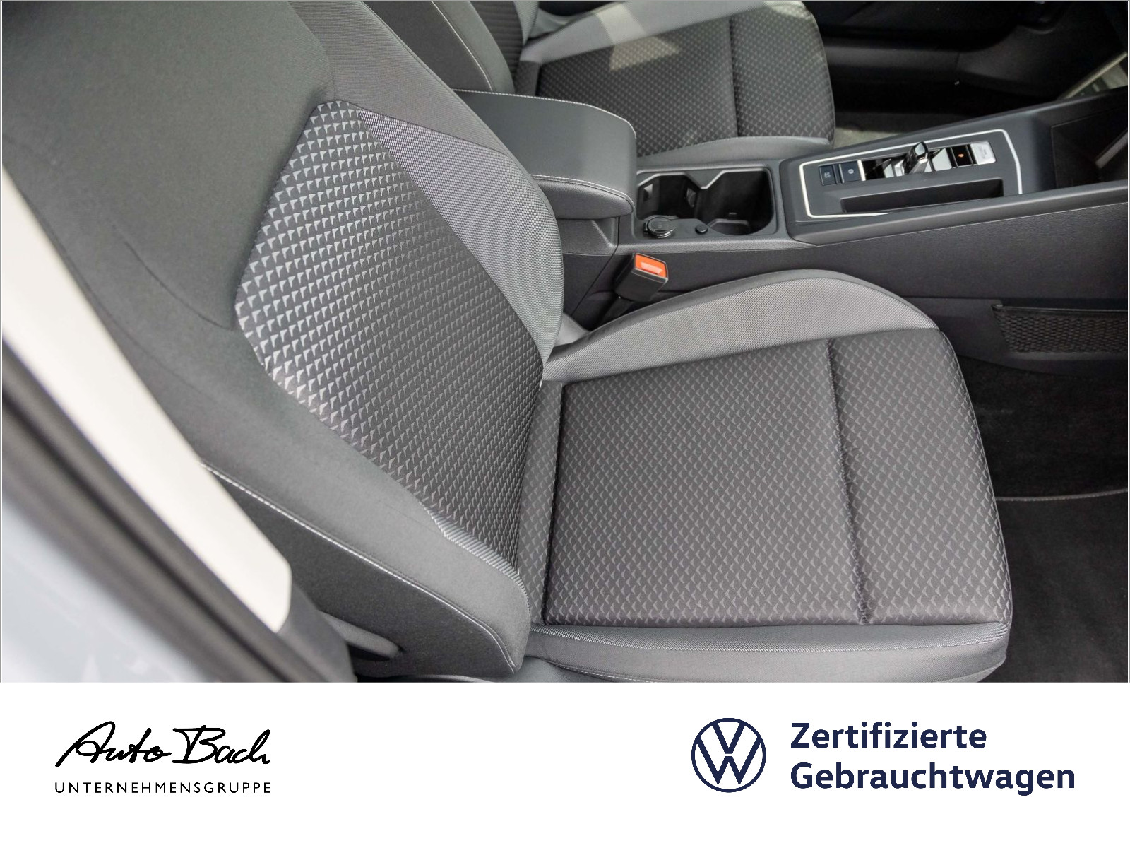 Volkswagen Golf VIII 1.5 eTSI "ACTIVE" DSG Navi LED Digital Cockpit ACC EPH