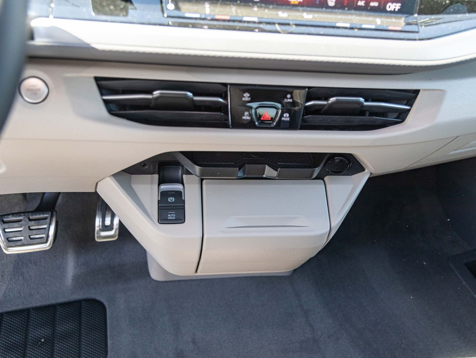 Volkswagen T7 Multivan 2.0TDI Style LR DSG Navi LED Standh Panorama HuD DCC ACC EPH AHK