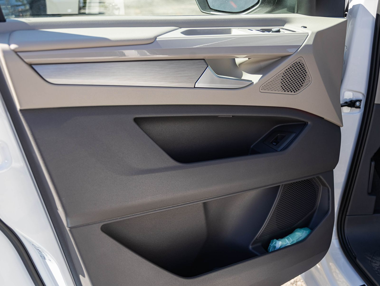 Volkswagen T7 Multivan 2.0TDI Style LR DSG Navi LED Standh Panorama HuD DCC ACC EPH AHK