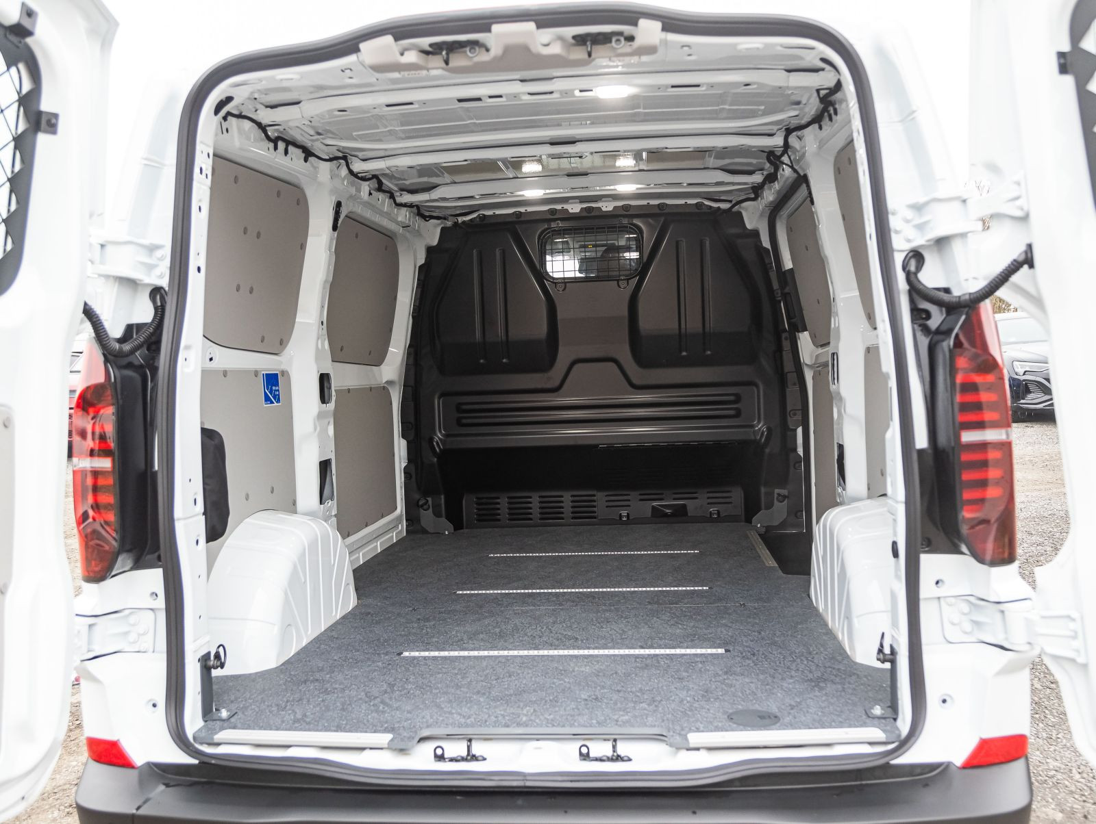 Volkswagen New Transporter Kasten 2,0 l TDI 4MOTION | LED | NAVI | Klima