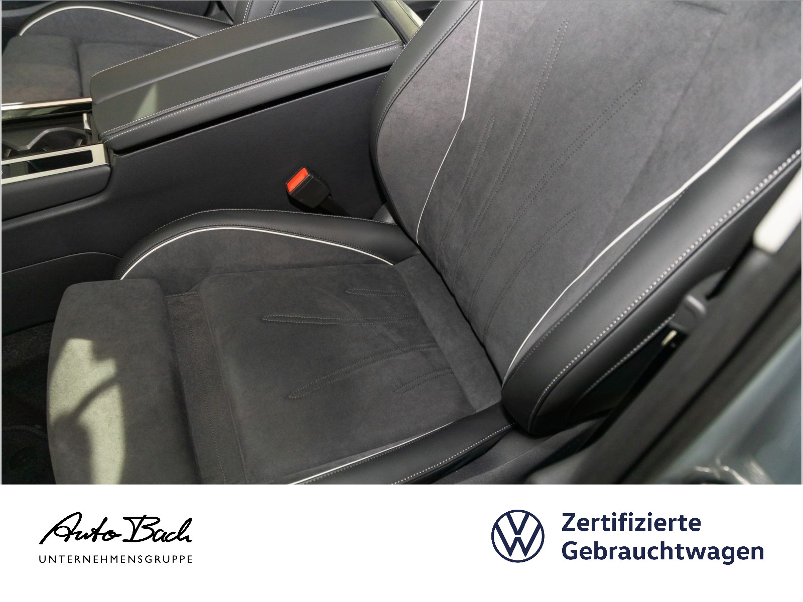 Volkswagen Passat Var. 2.0 TDI "Elegance" DSG Navi LED Digital Cockpit HuD ACC DCC EPH