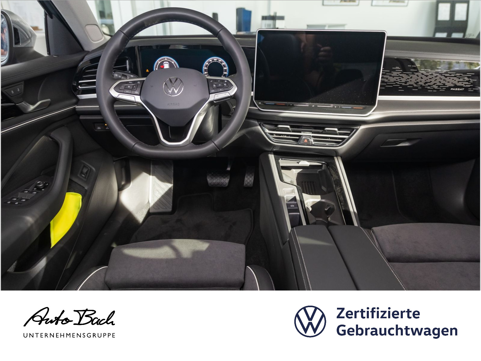 Volkswagen Passat Var. 2.0 TDI "Elegance" DSG Navi LED Digital Cockpit HuD ACC DCC EPH