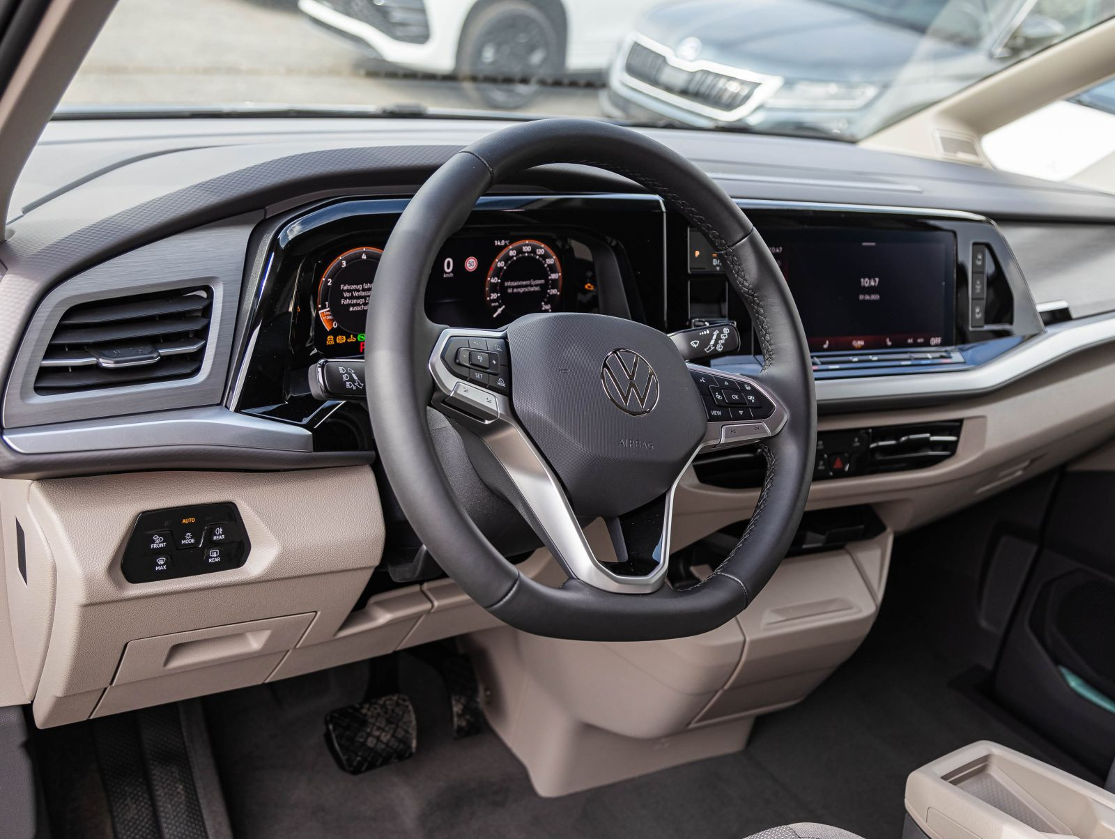 Volkswagen T7 Multivan Life 2.0 TSI Lang | AHK | Navi | IQ-Light