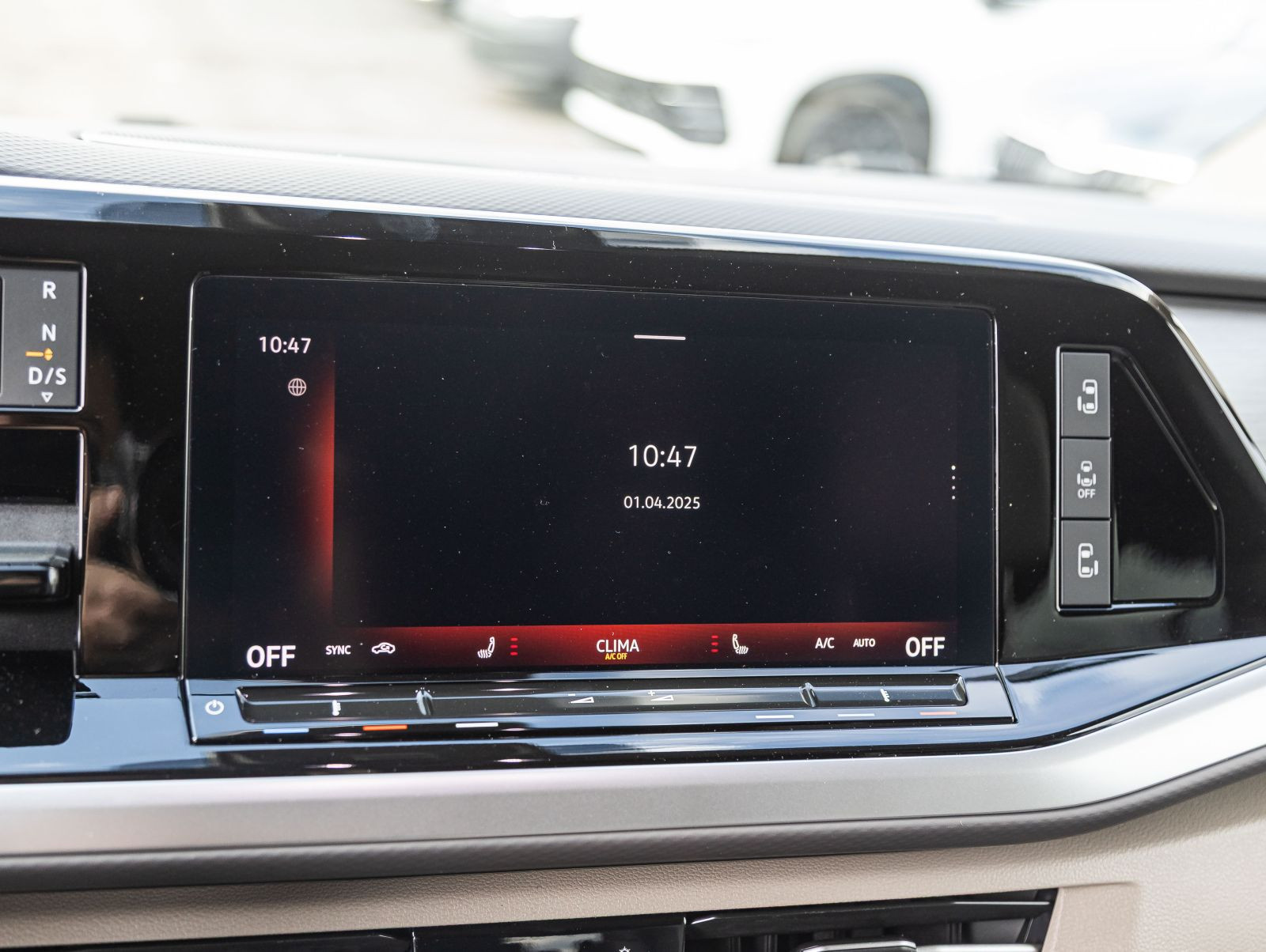 Volkswagen T7 Multivan Life 2.0 TSI Lang | AHK | Navi | IQ-Light