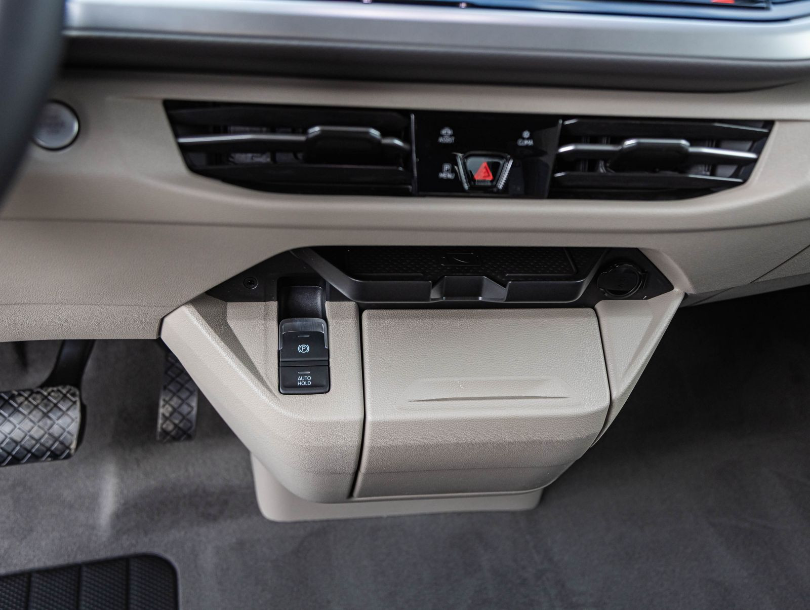 Volkswagen T7 Multivan Life 2.0 TSI Lang | AHK | Navi | IQ-Light