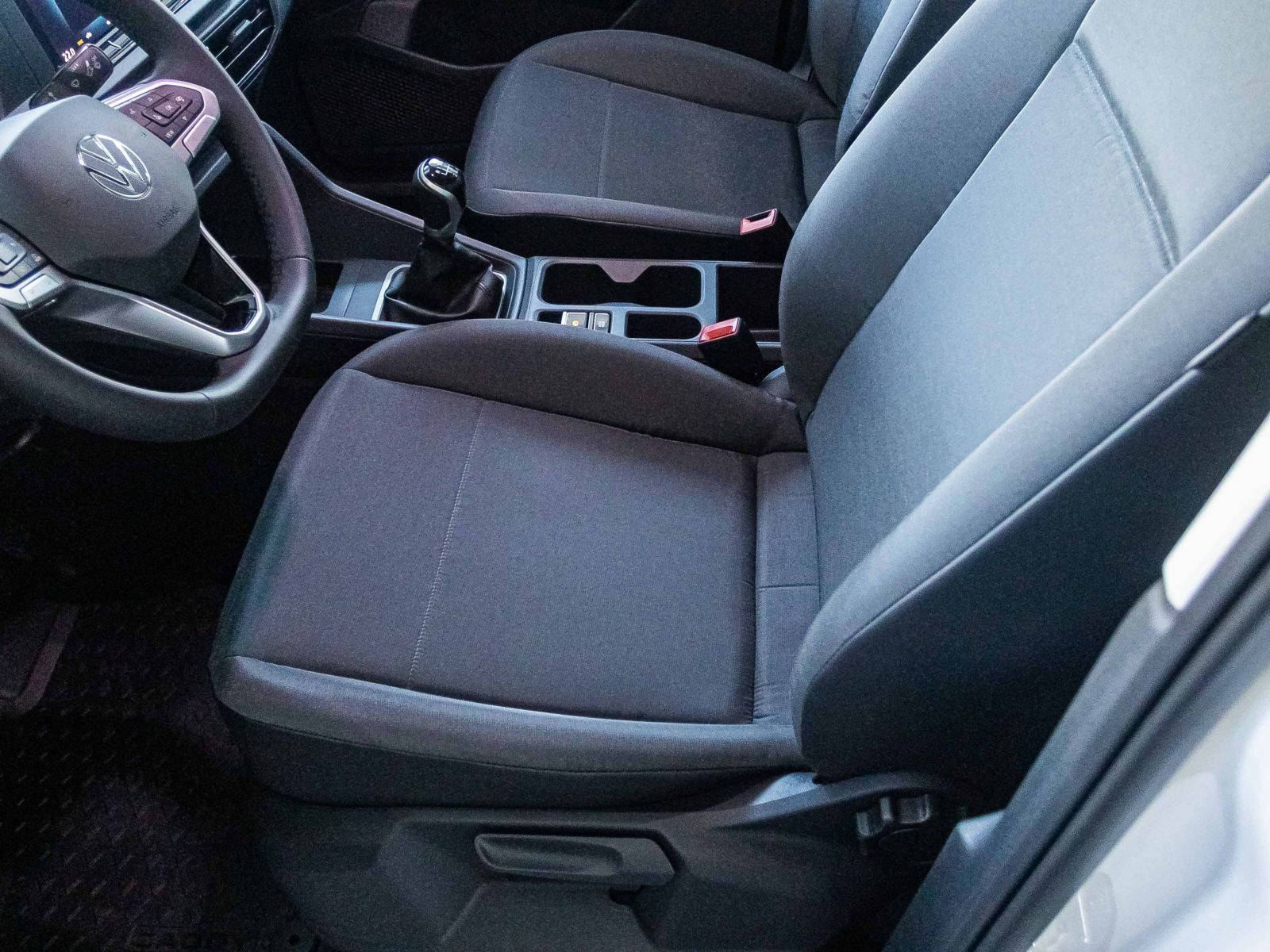 Volkswagen Caddy Cargo 2,0 l TDI 4MOTION | LED | Klima | Vor. AHK