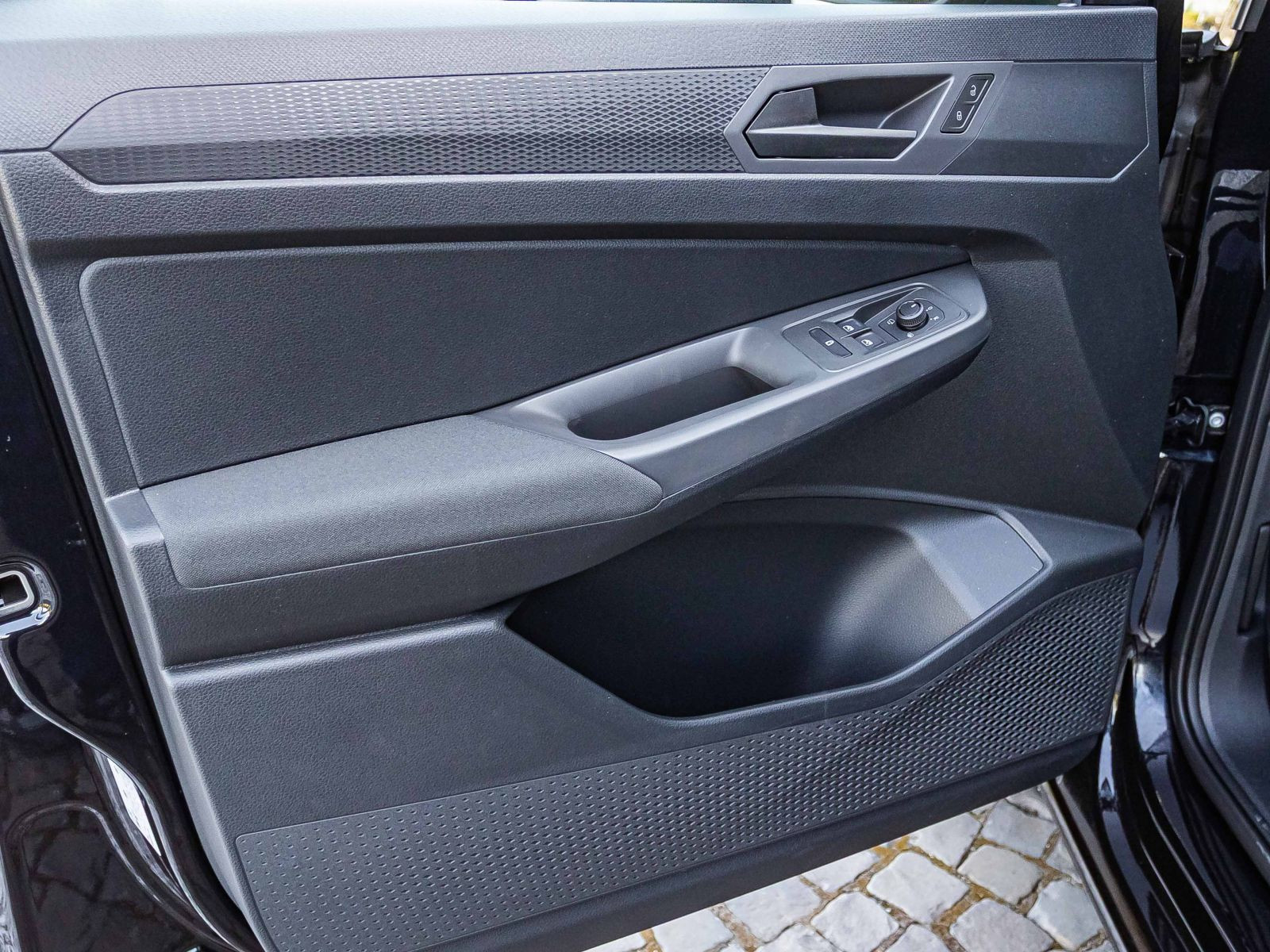 Volkswagen Caddy 5-Sitzer 2,0 l TDI | NAVI | ACC | LED