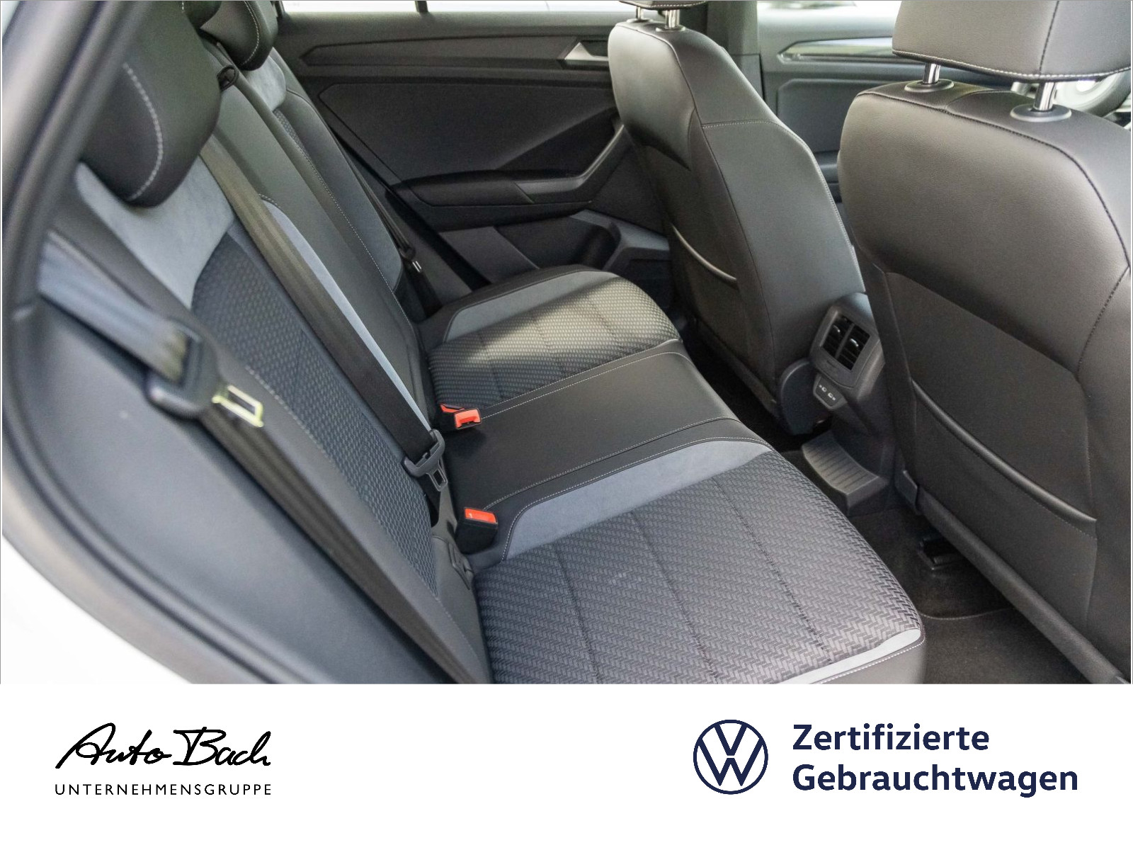 Volkswagen T-Roc 1.5 TSI "Sport" DSG Navi Digital Cockpit ACC EPH DAB