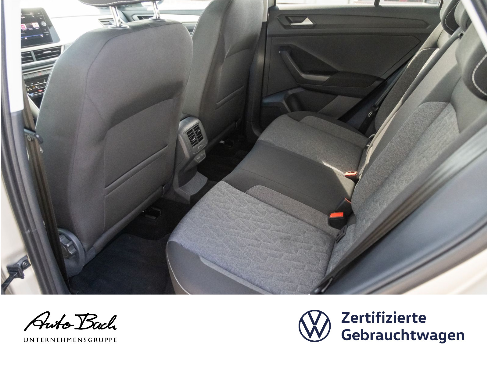 Volkswagen T-Roc 1.5 TSI "MOVE" DSG Navi LED Digital Cockpit ACC EPH DAB