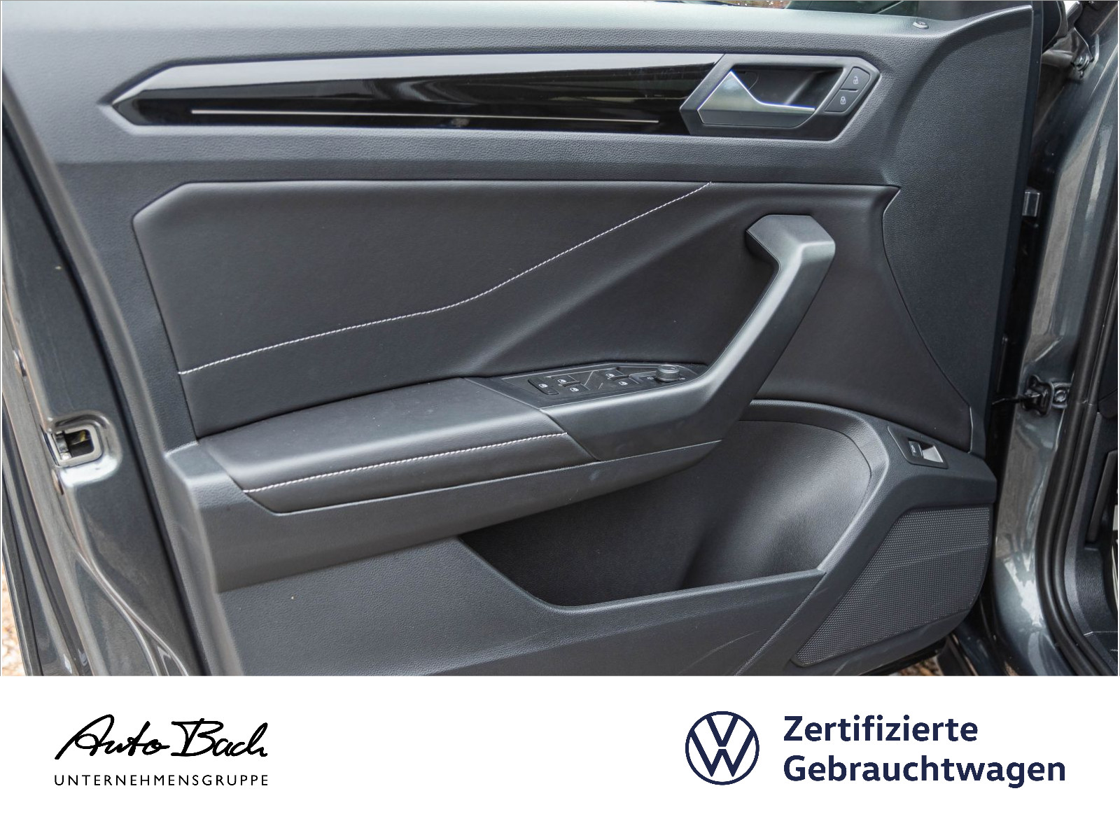 Volkswagen T-Roc 2.0 TSI "R-Line" 4M DSG Navi LED Standhzg Panorama Digital Cockpit ACC