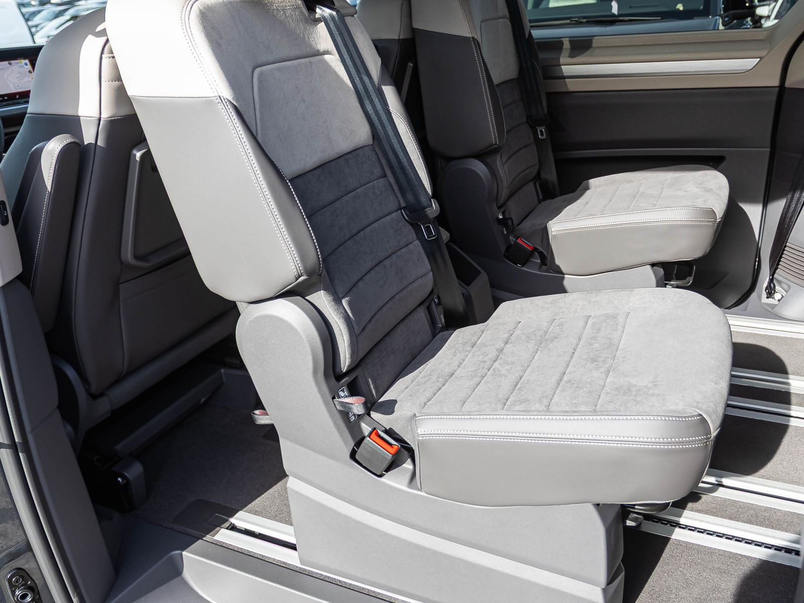 Volkswagen T7 Multivan 2.0 TDI | Standhzg. | Head-Up | IQ-Light