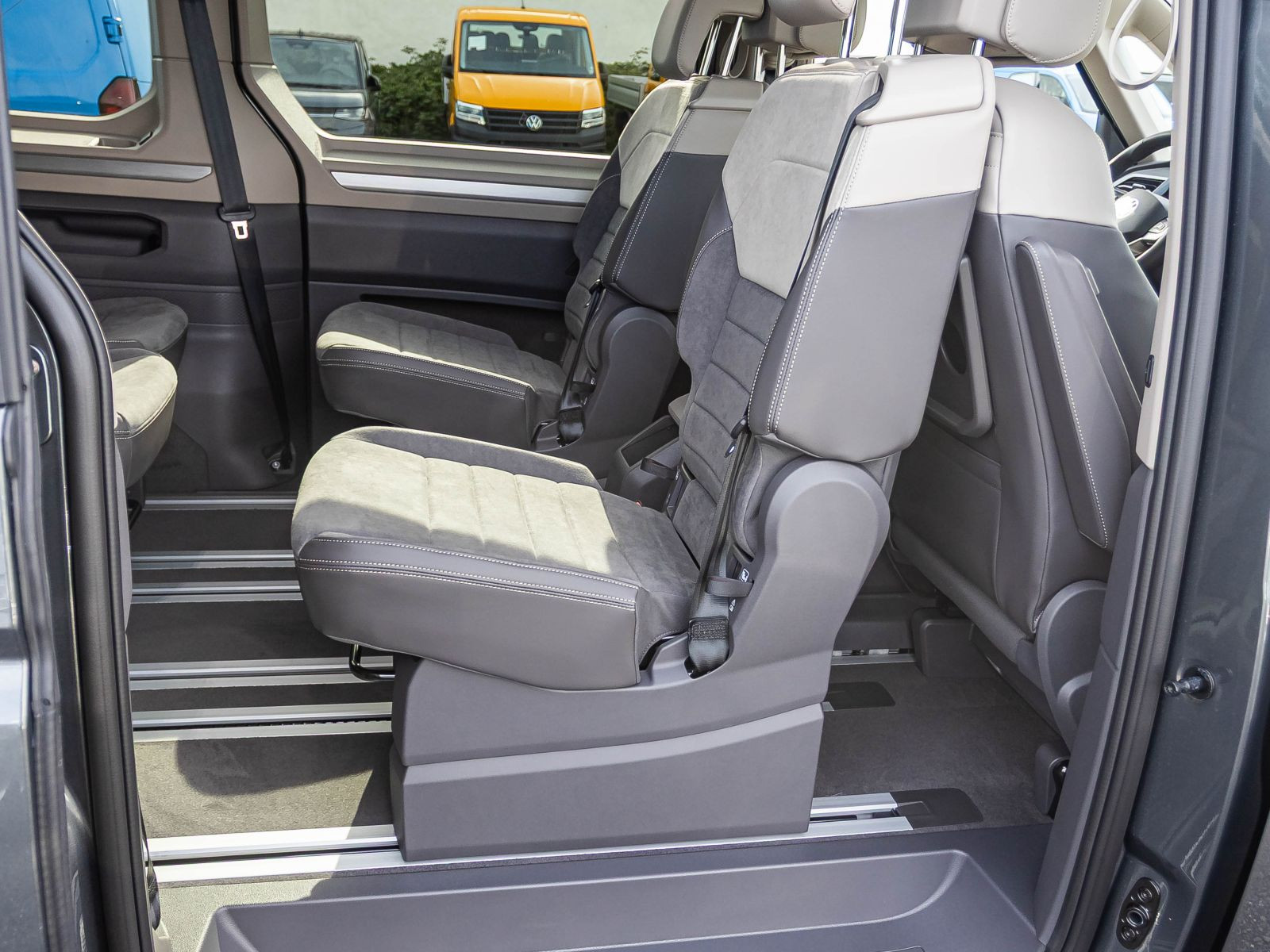 Volkswagen T7 Multivan 2.0 TDI | Standhzg. | Head-Up | IQ-Light