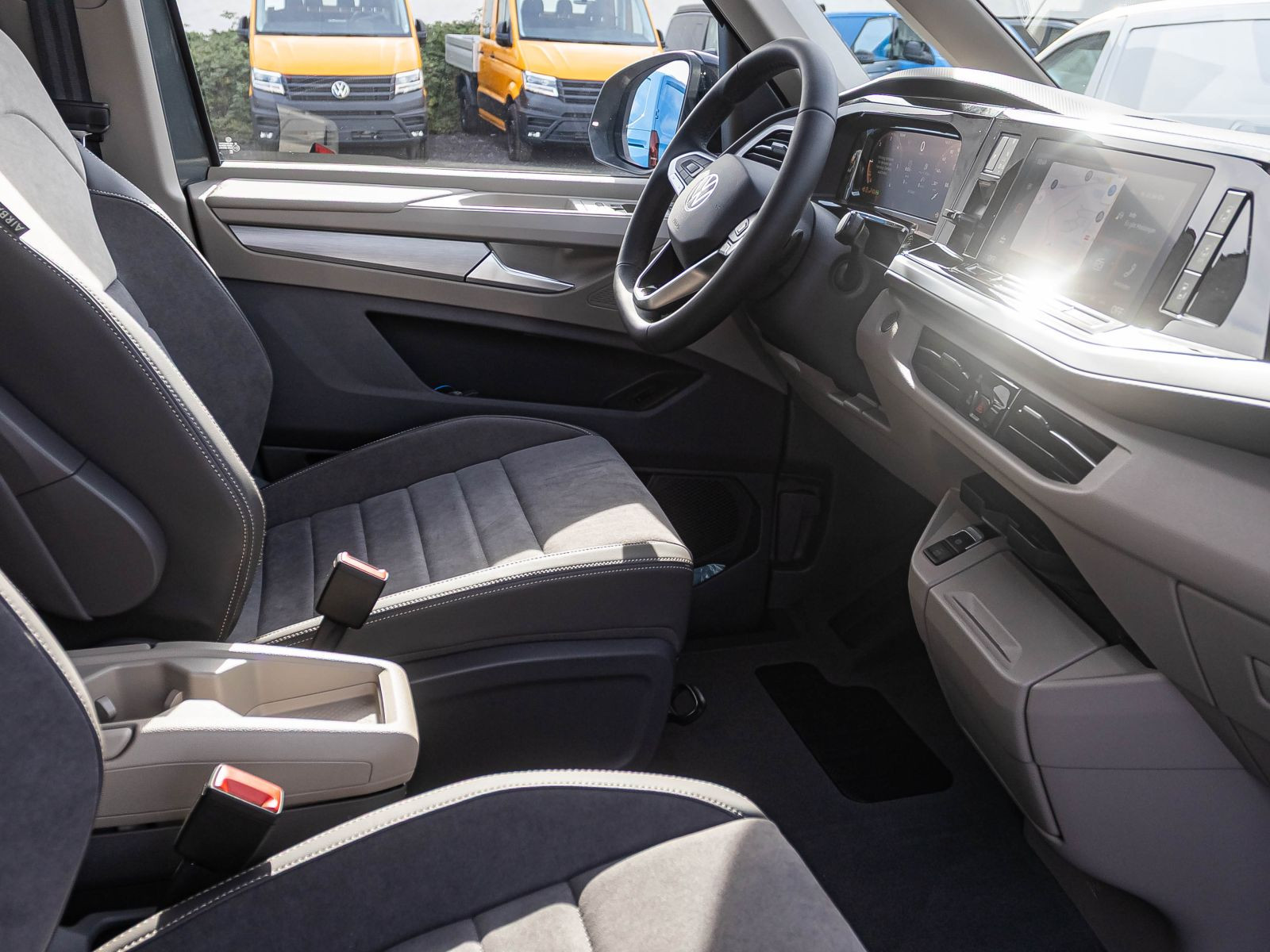 Volkswagen T7 Multivan 2.0 TDI | Standhzg. | Head-Up | IQ-Light