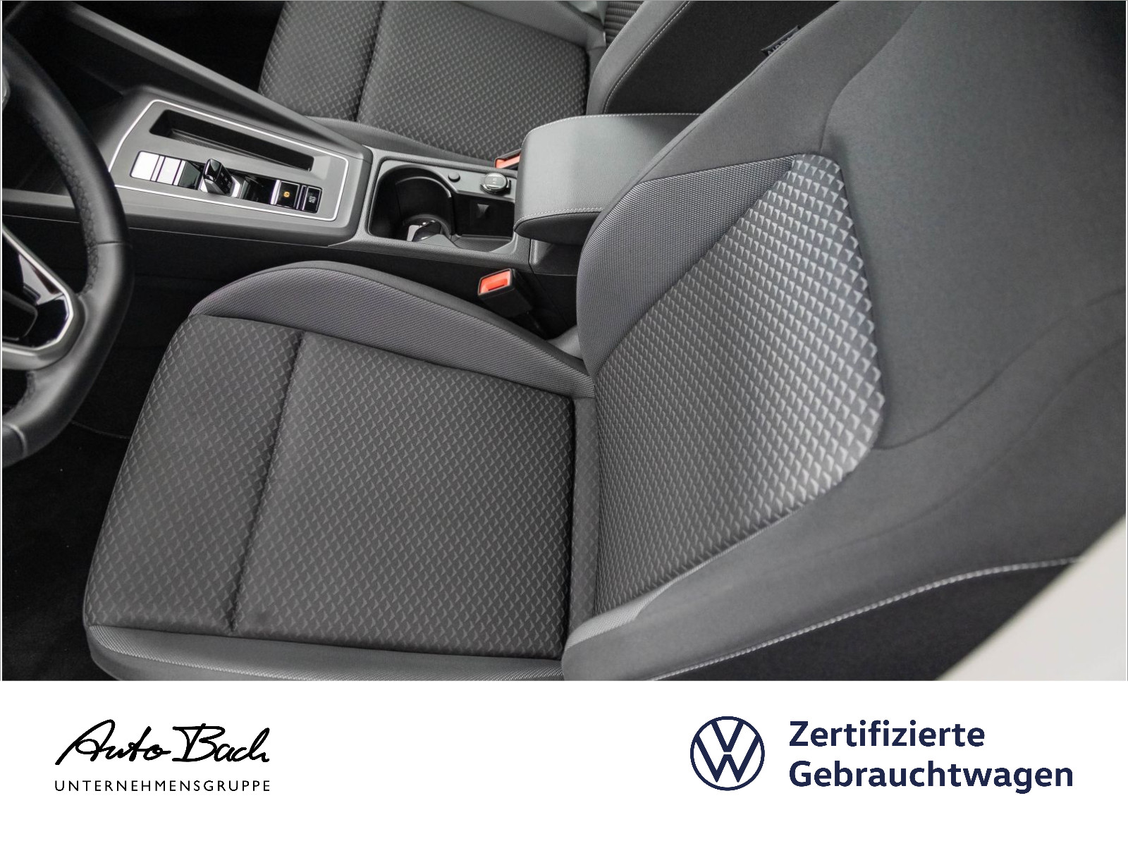 Volkswagen Golf VIII 1.5 eTSI "ACTIVE" DSG Navi LED Digital Cockpit ACC EPH AHK