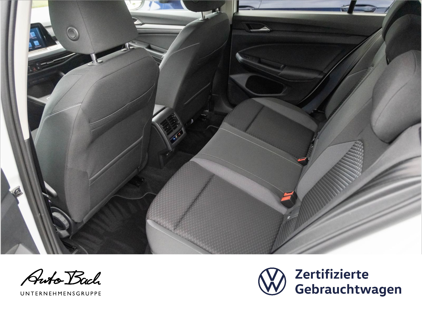 Volkswagen Golf VIII 1.5 eTSI "ACTIVE" DSG Navi LED Digital Cockpit ACC EPH AHK