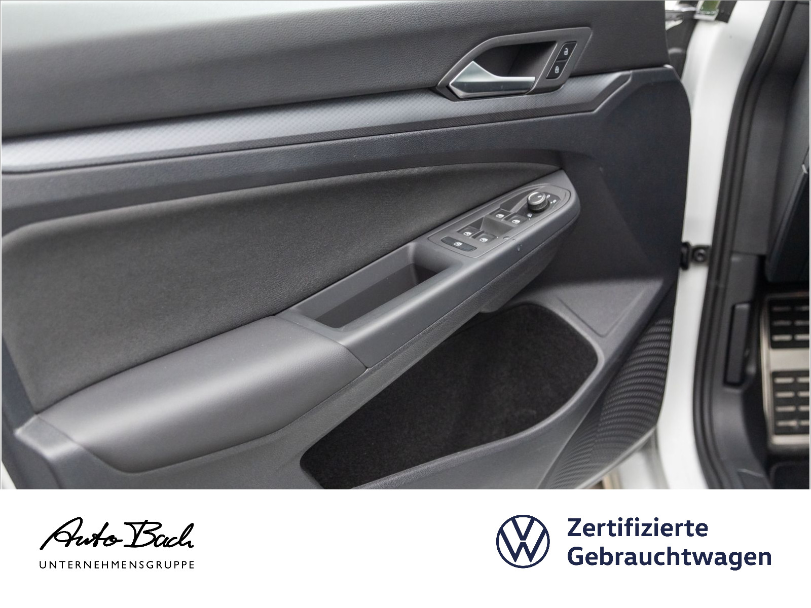 Volkswagen Golf VIII 1.5 eTSI "ACTIVE" DSG Navi LED Digital Cockpit ACC EPH AHK