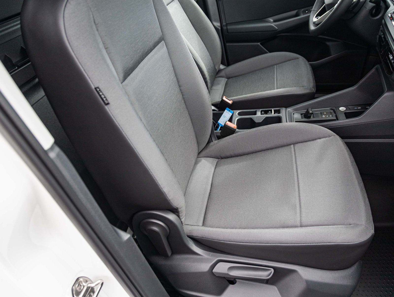 Volkswagen Caddy 2.0 TDI "Cargo" DSG LED Digital Cockpit Climatronic GRA EPH AHK