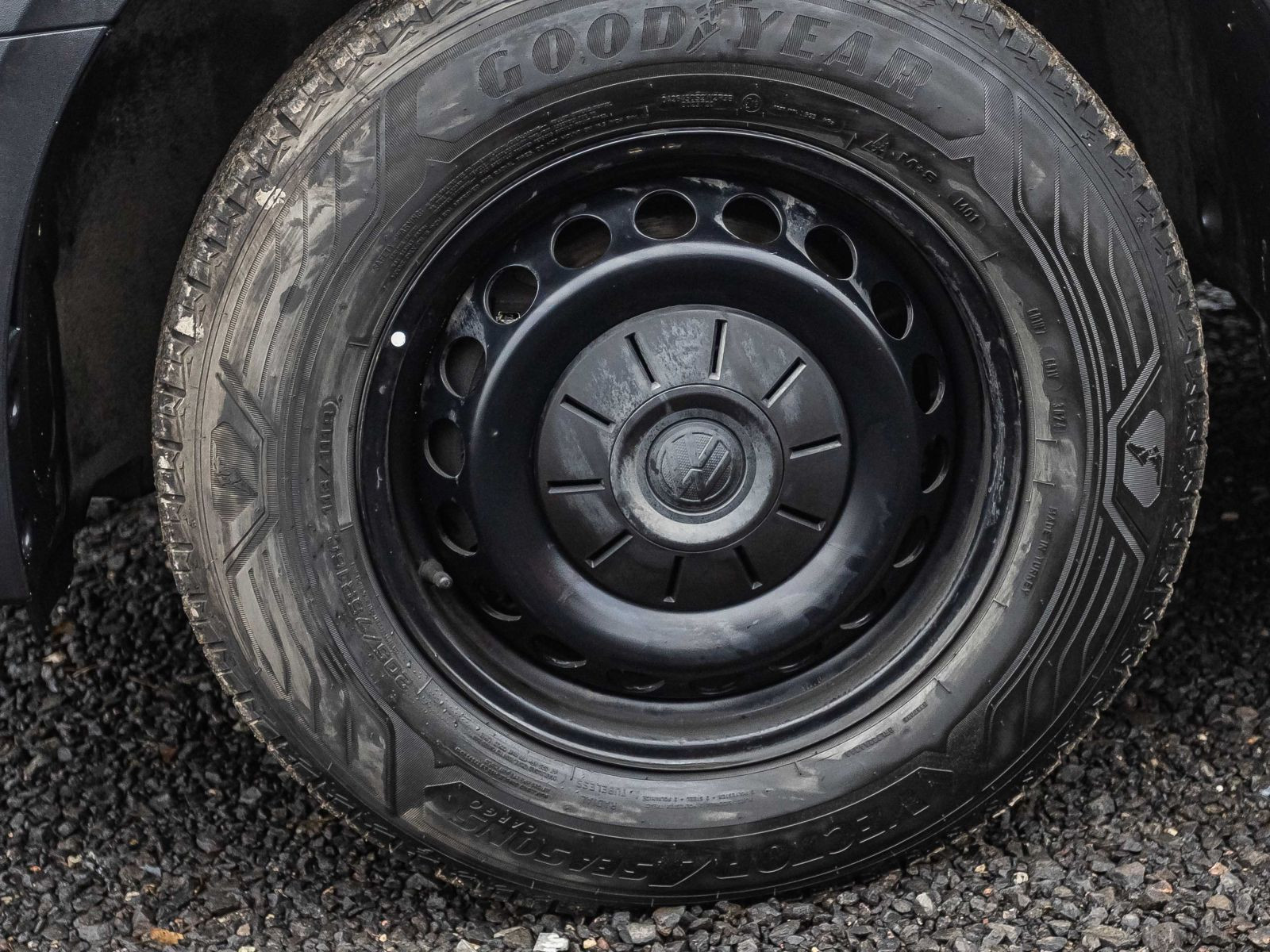 Volkswagen Crafter Kasten 2.0 TDI MR Navi LED GRA EPH DAB AHK