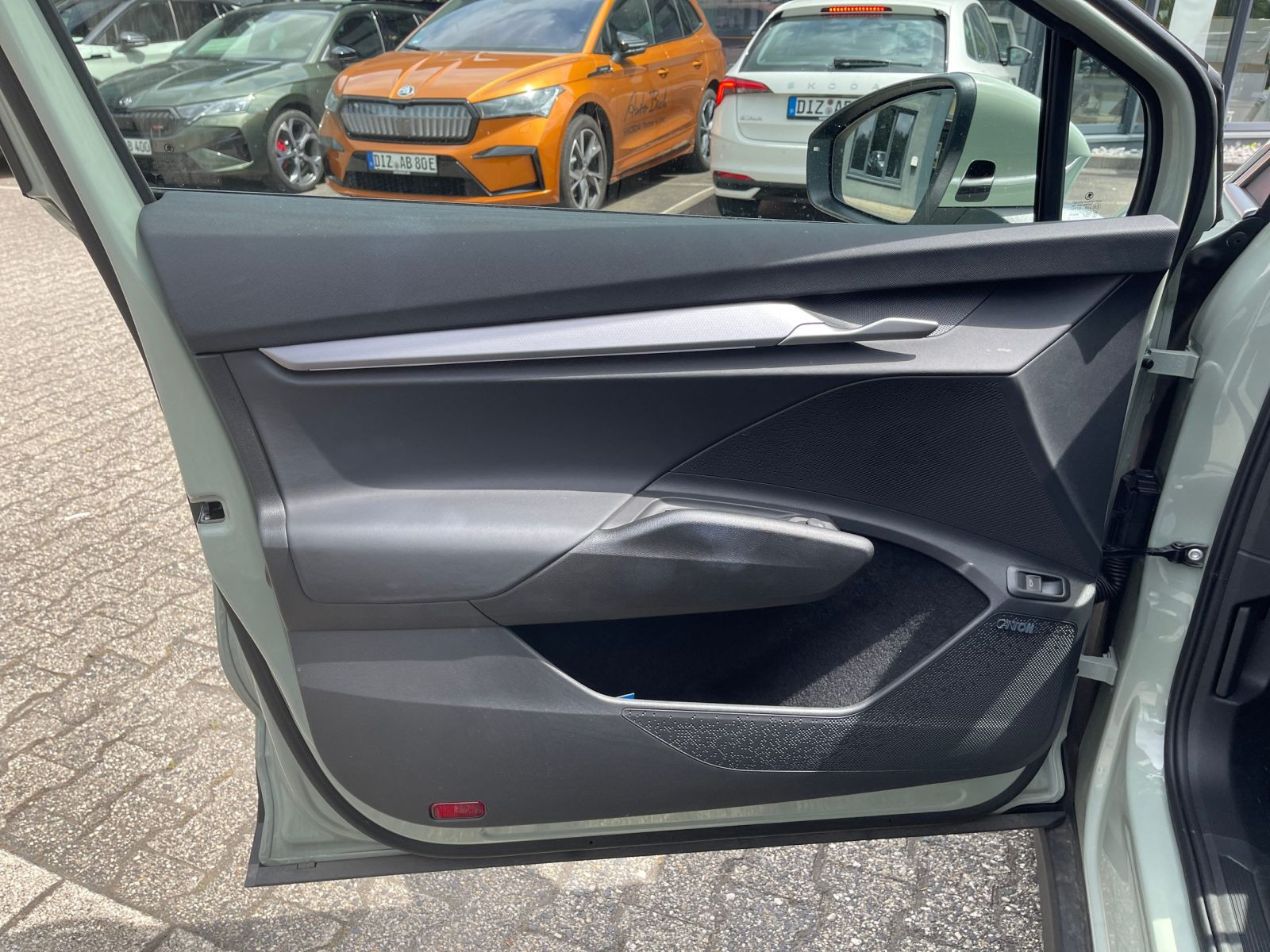 Skoda Elroq 85 Navi LED Standhzg Standklima HuD AHK