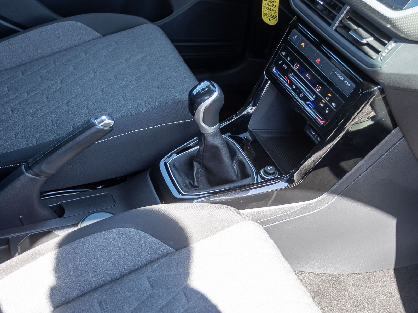 Volkswagen T-Cross 1.0 TSI "MOVE" Navi Sitzheizung EPH DAB