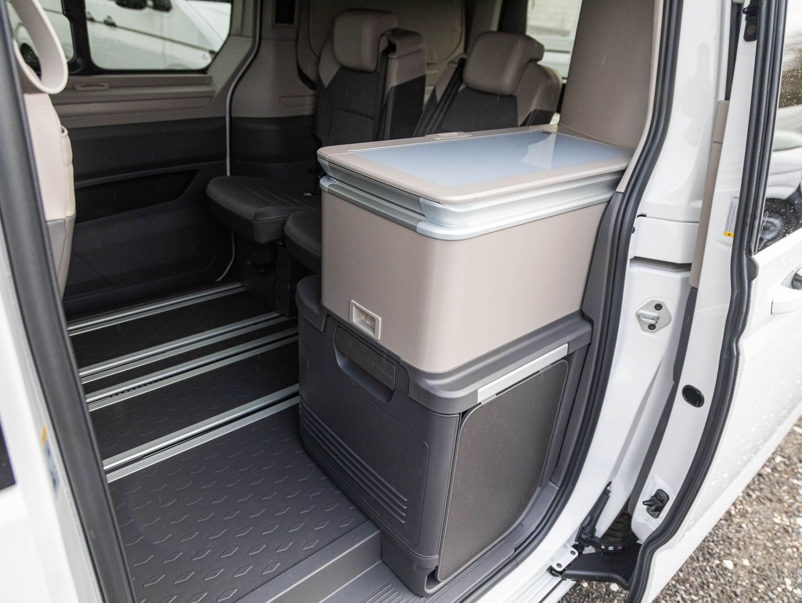 Volkswagen California Coast | AHK  anklappbar | Navi