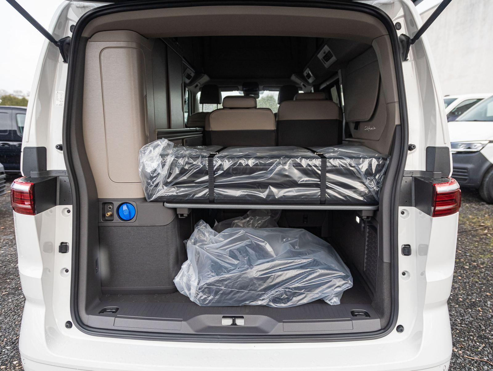 Volkswagen California Coast | AHK  anklappbar | Navi