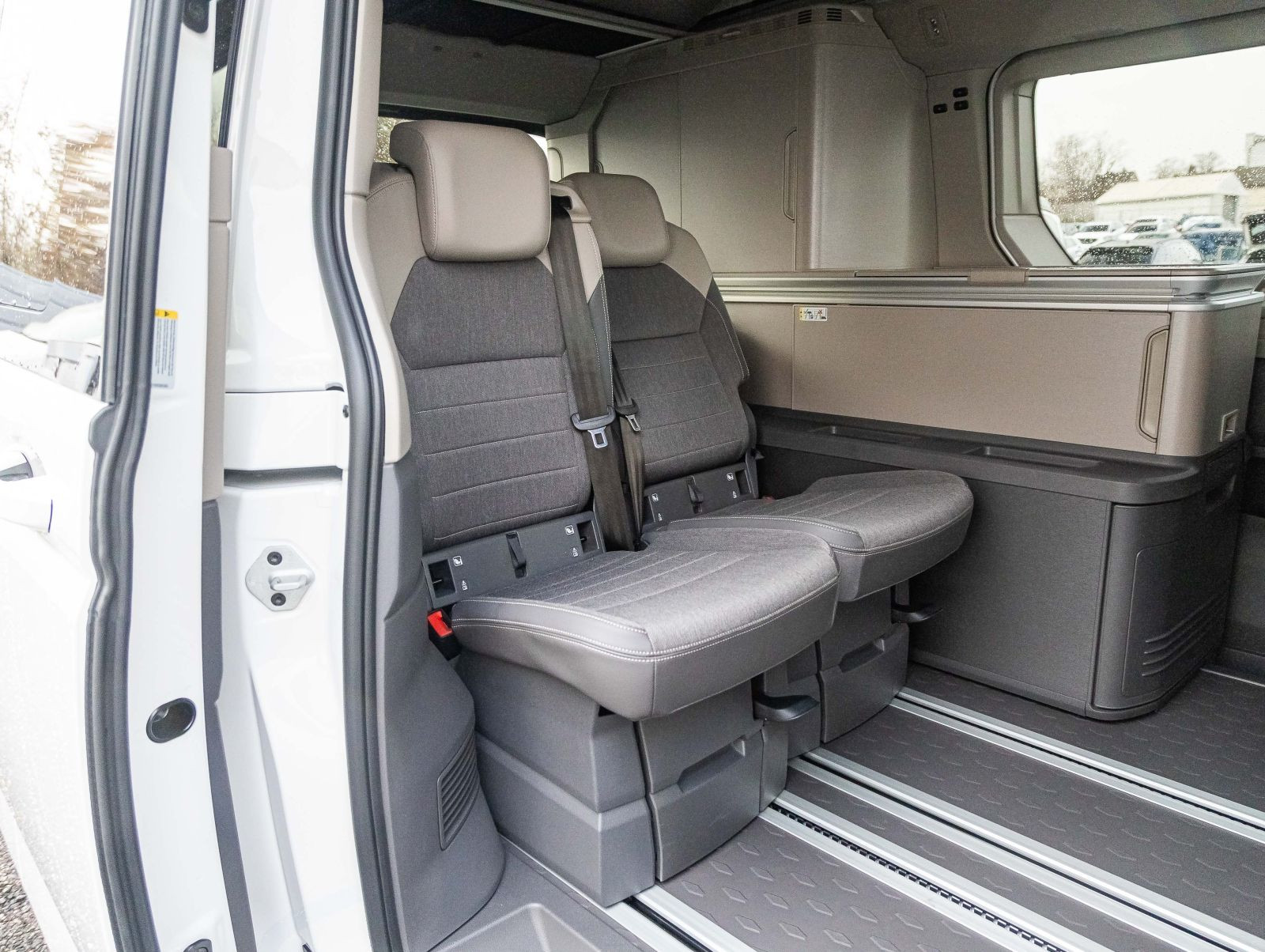 Volkswagen California Coast | AHK  anklappbar | Navi
