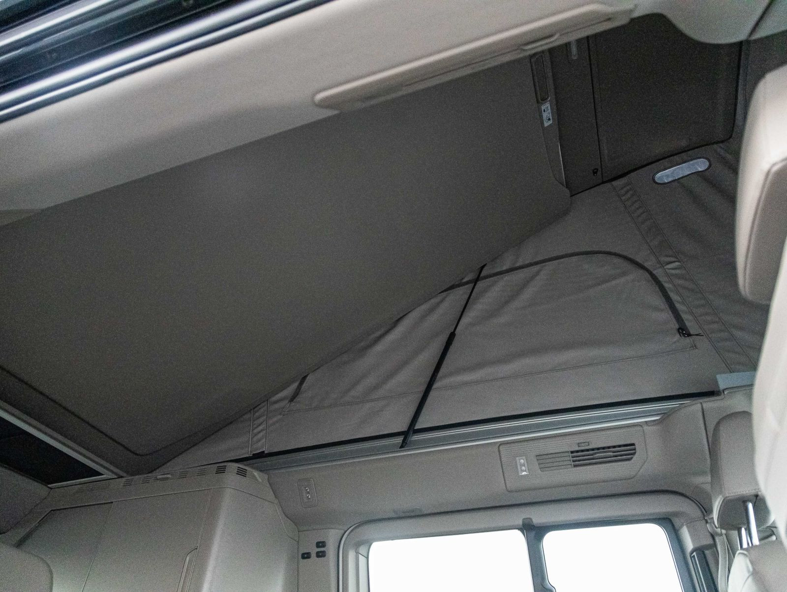 Volkswagen California Coast | AHK  anklappbar | Navi