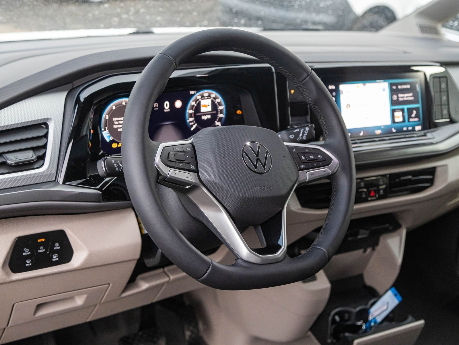 Volkswagen California Coast | AHK  anklappbar | Navi