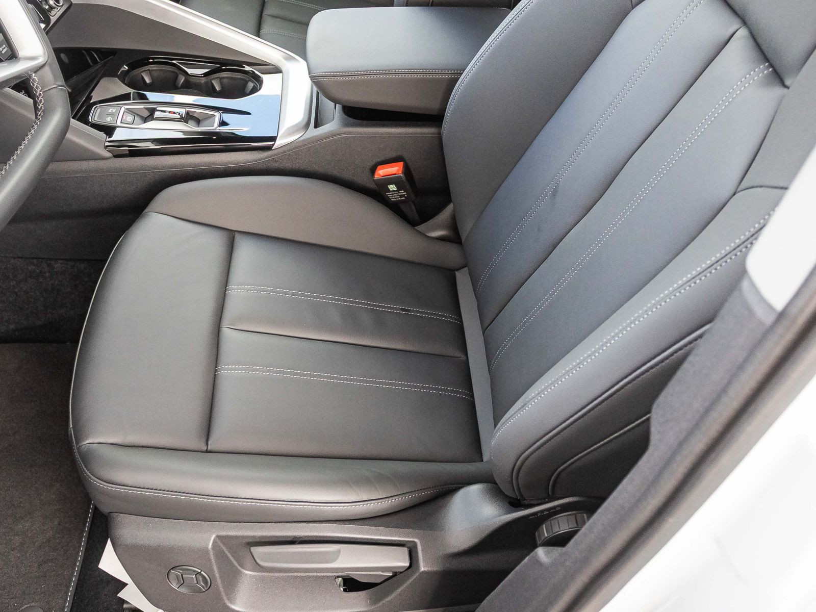 Audi Q5  TFSI 204PS  20" TECH-Paket Mildhybrid