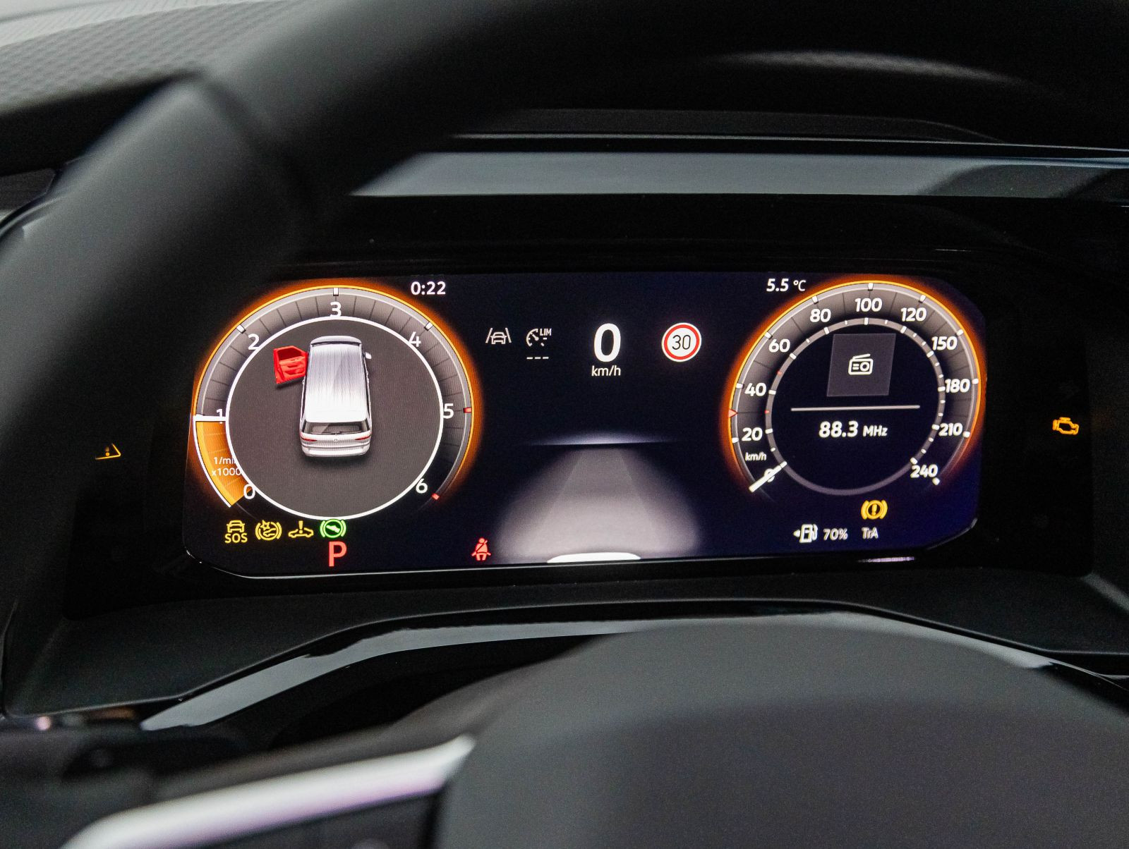 Volkswagen T7 Multivan Life 2.0 TDI Lang | Digi-Cocpit Pro