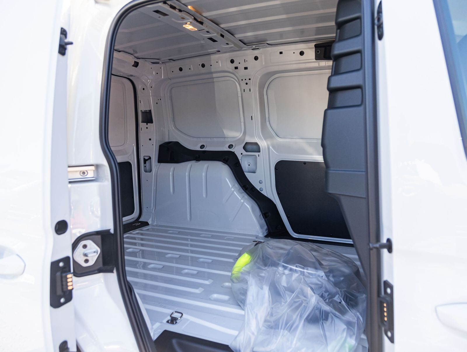 Volkswagen Caddy Cargo 2.0 TDI Klima CarPlay GRA EPH DAB