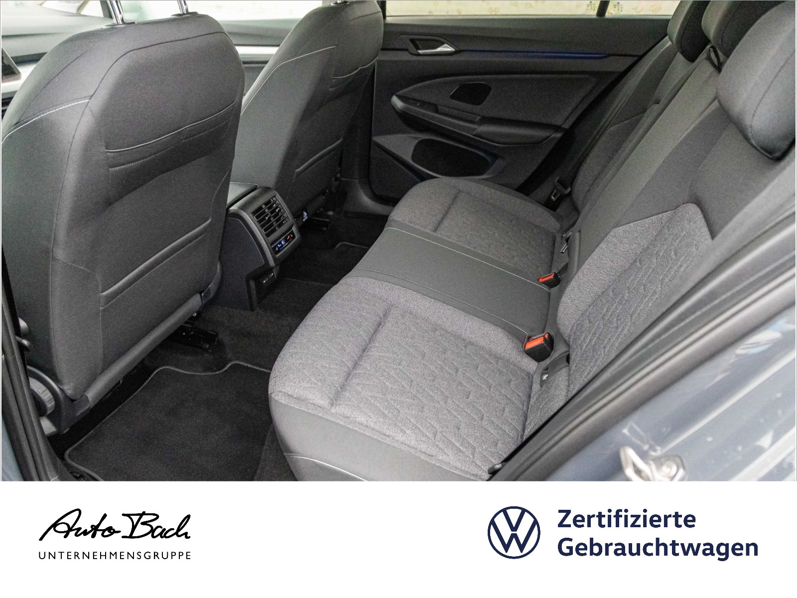 Volkswagen Golf VIII Variant 1.5 eTSI "MOVE" DSG Navi LED Standhzg Digital Cockpit ACC EPH